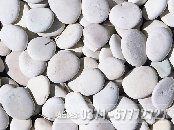 鵝卵石破碎機(jī)每小時(shí)處理多少噸鵝卵石？