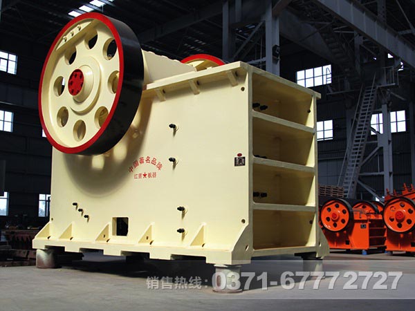 鈉長石顎式破碎機廠家哪里好？