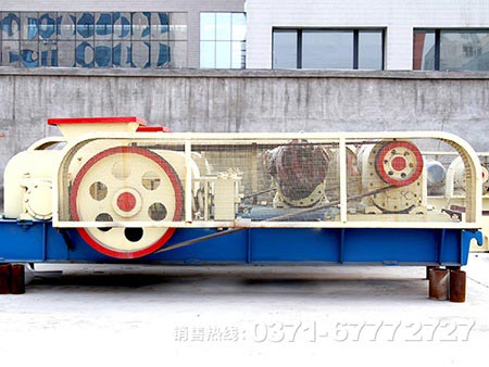 齒輥破碎機(jī)和對輥破碎機(jī)結(jié)構(gòu)、破碎方式等對比