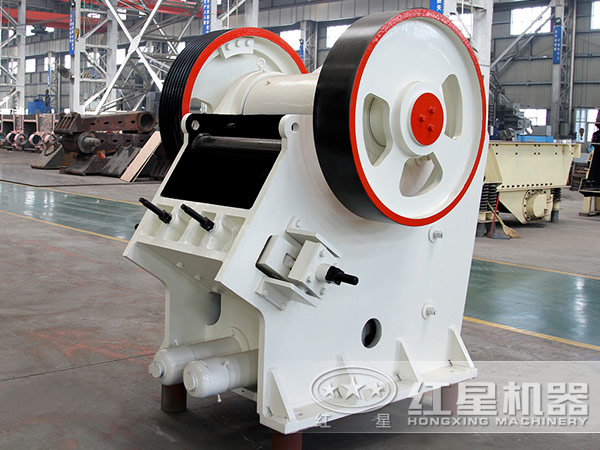 對(duì)比傳統(tǒng)鄂破機(jī)，新一代歐版鄂式破碎機(jī)具有哪些優(yōu)勢(shì)？