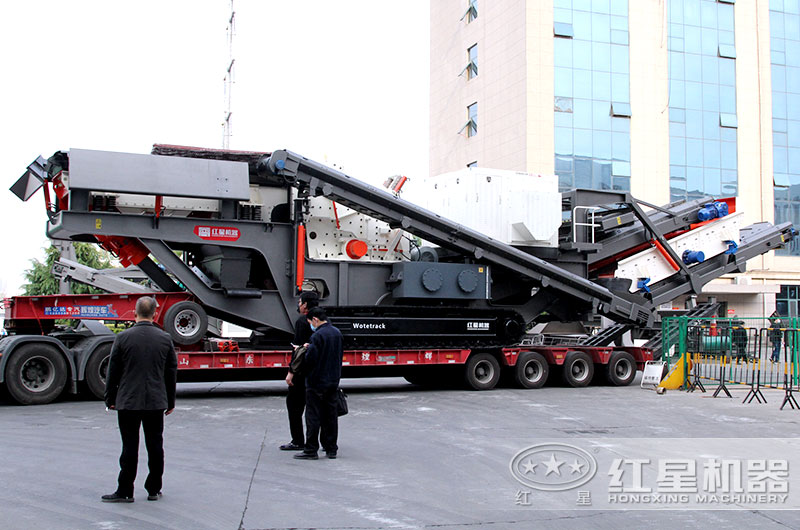 履帶式砂石粉碎機(jī)全力出擊，碎石效果驚人，報(bào)價(jià)是多少？