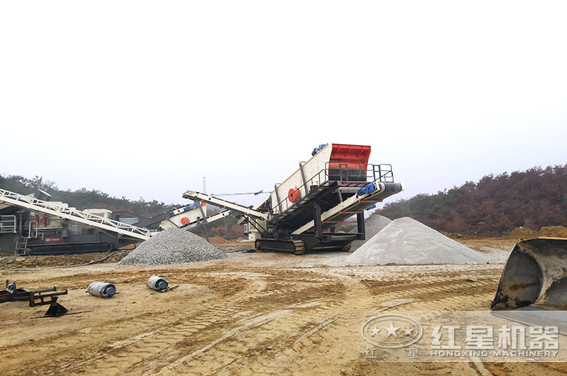 移動破石子機(jī)，目前國內(nèi)比較先進(jìn)的破碎石子機(jī)器