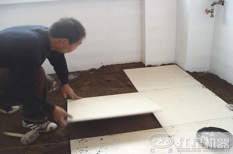 鋪地磚用石粉和沙子哪個(gè)好？制粗石粉用什么制沙機(jī)？